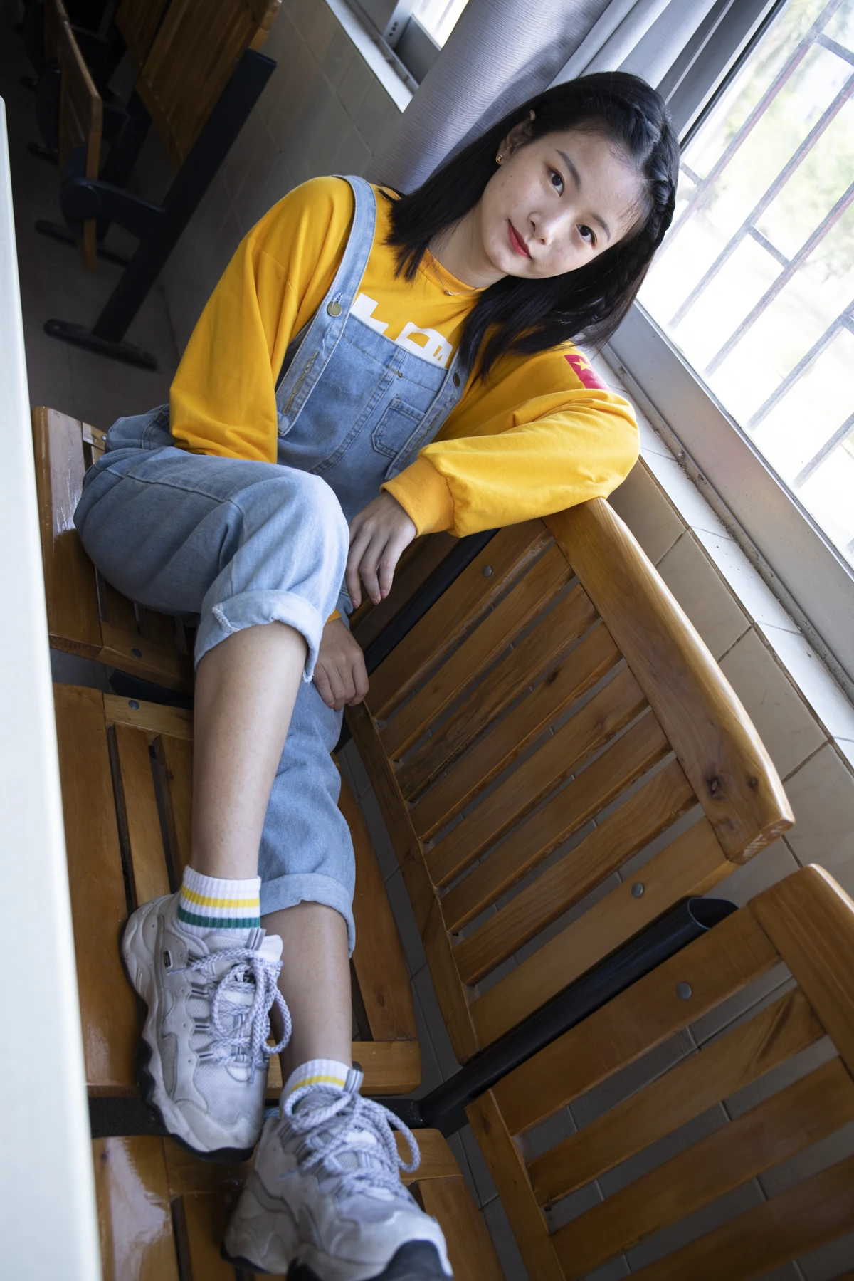 NO.019 刁钻的角度 四川妹子琳琳教室秀美脚