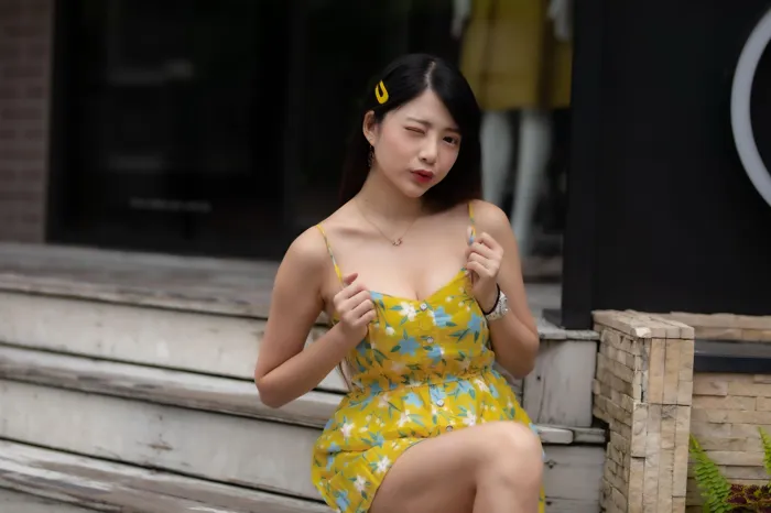 NO.090 湘芹 性感短裙 高跟美腿外拍 4