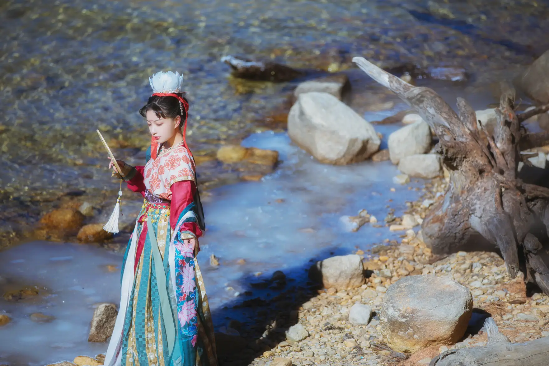 2022.01.15 Vol.658 – 神女 6
