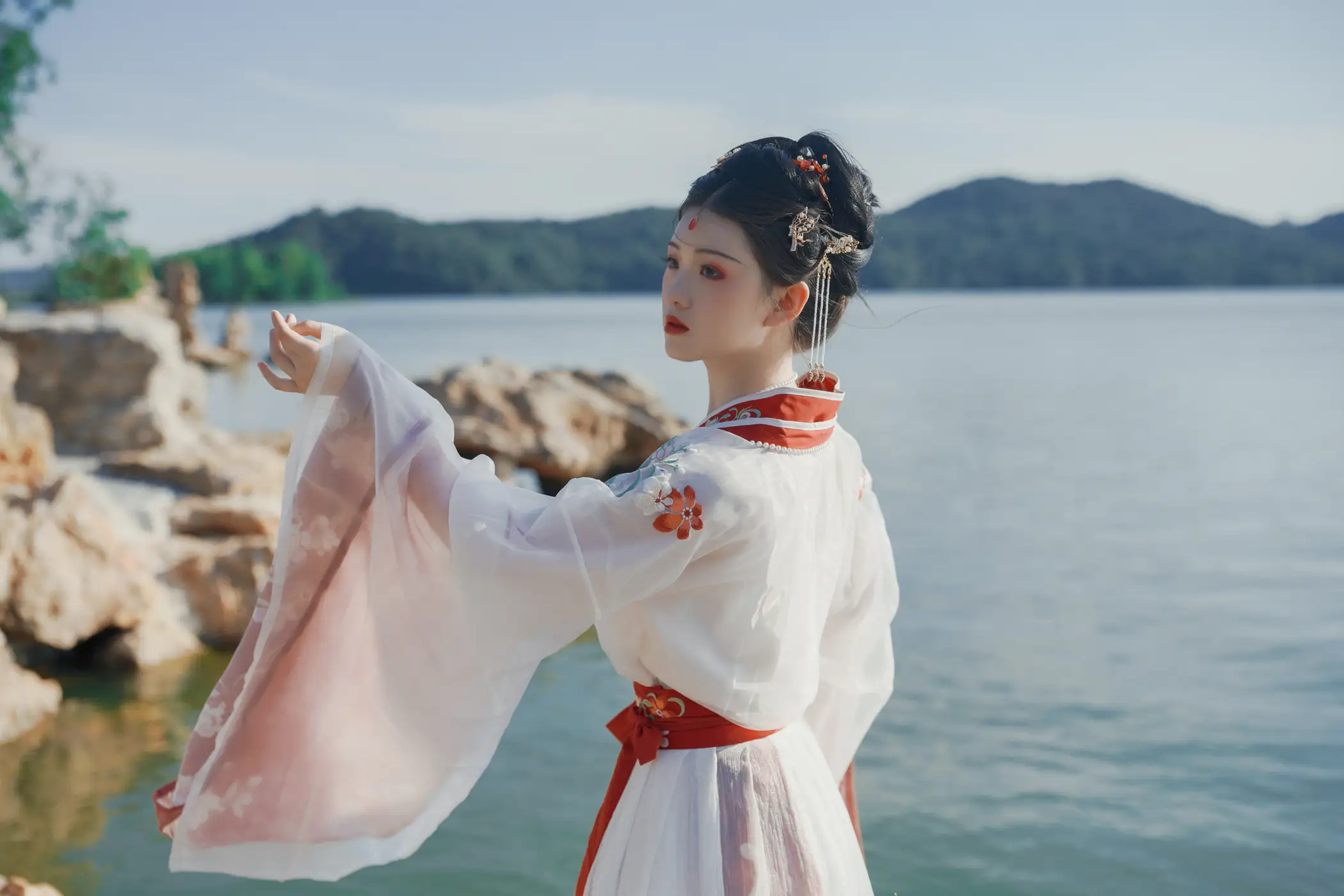 2022.08.14 Vol.1706 – 总有人间一两风 16