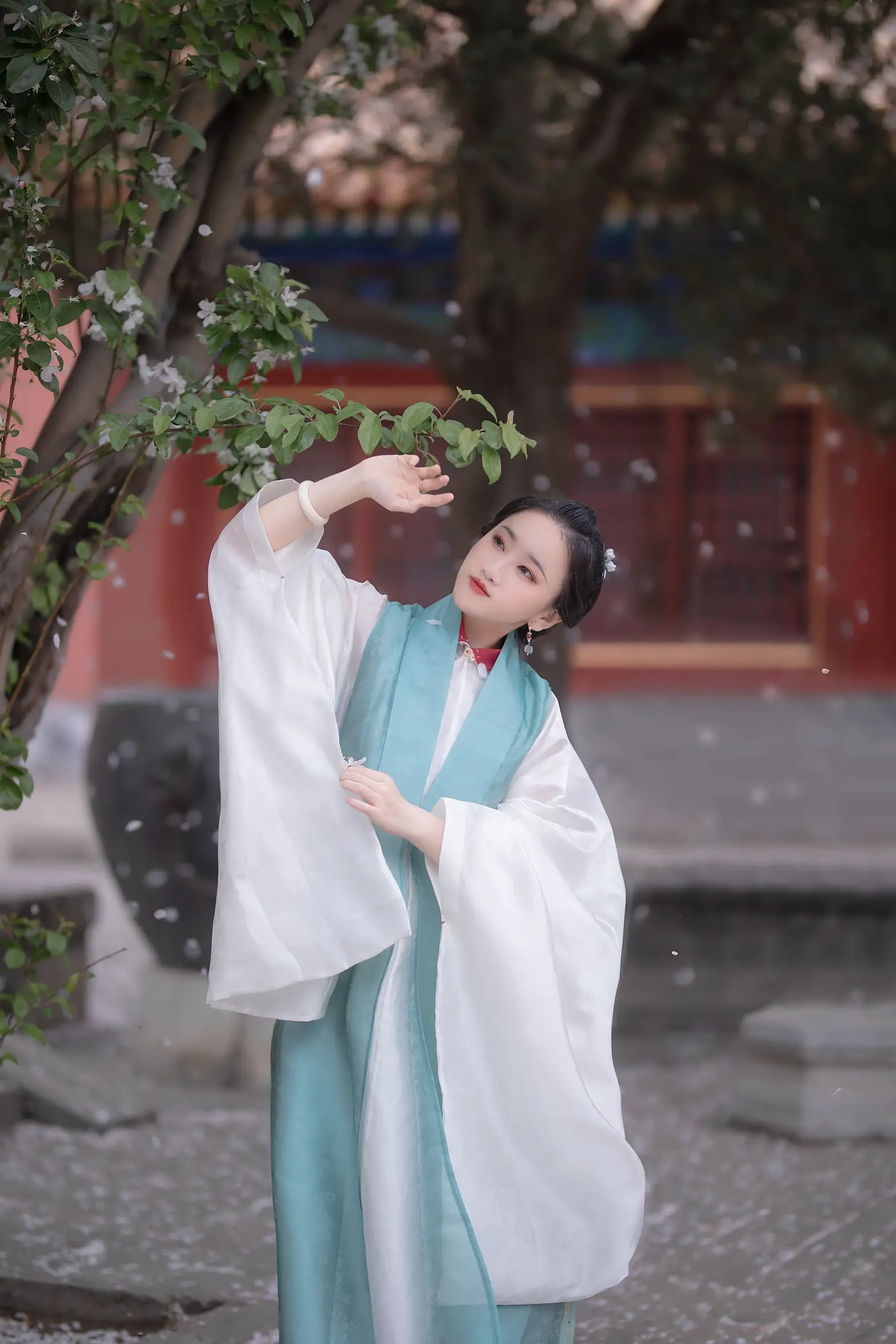 2021.08.30 Vol.194 – 花想容 13
