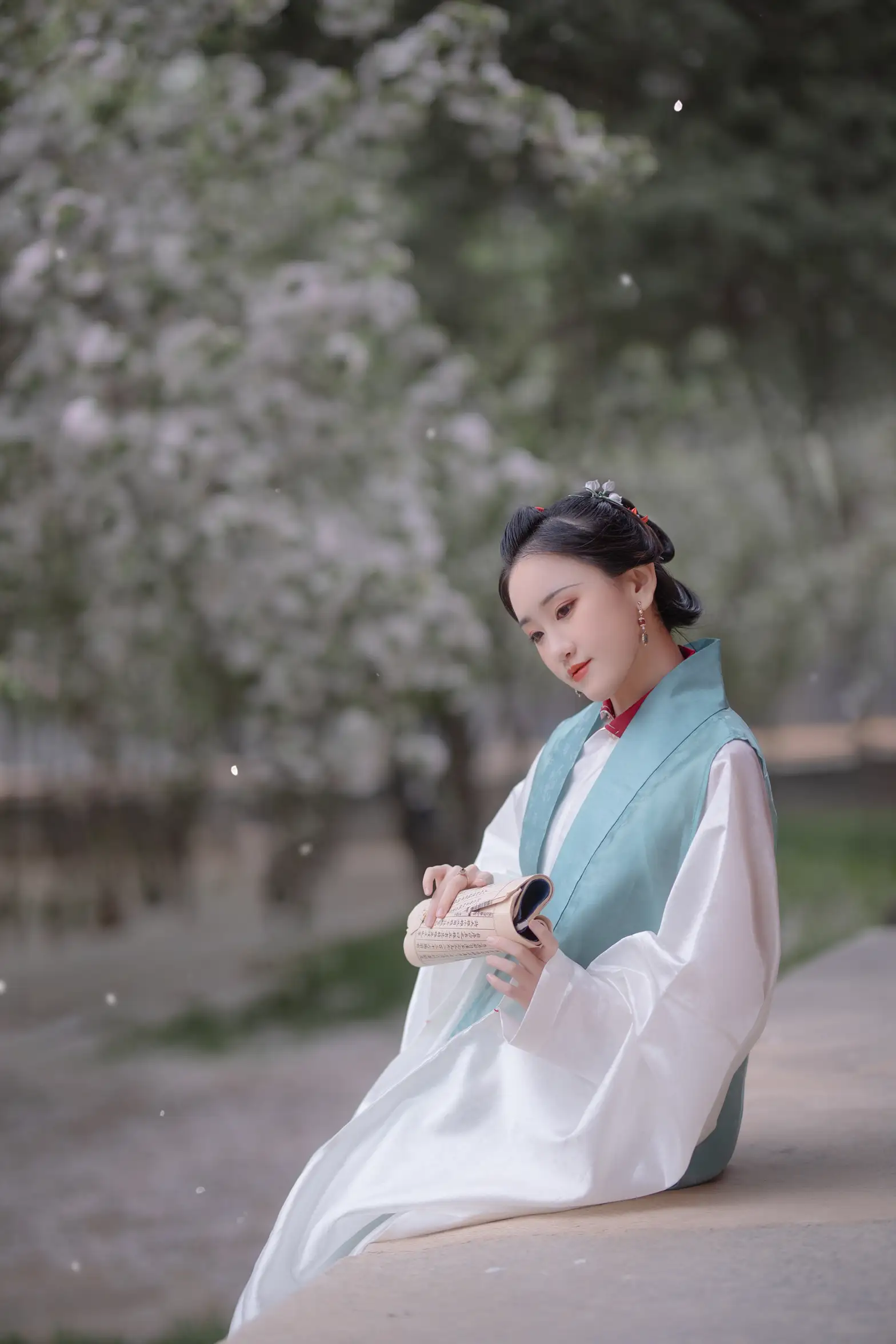2021.08.30 Vol.194 – 花想容 19