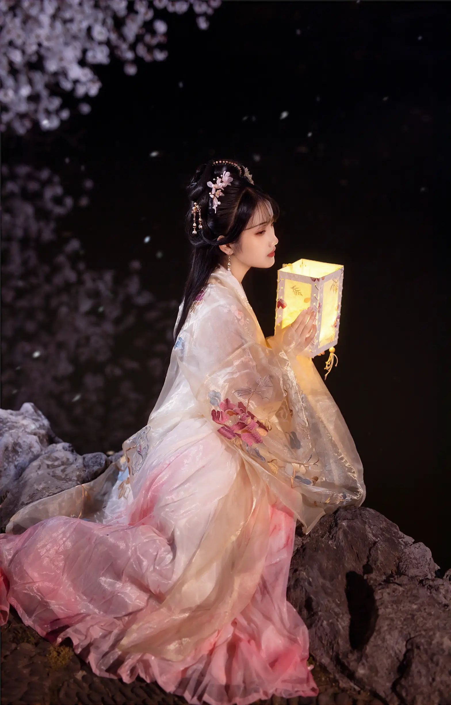 2021.12.29 Vol.548 – 樱 14