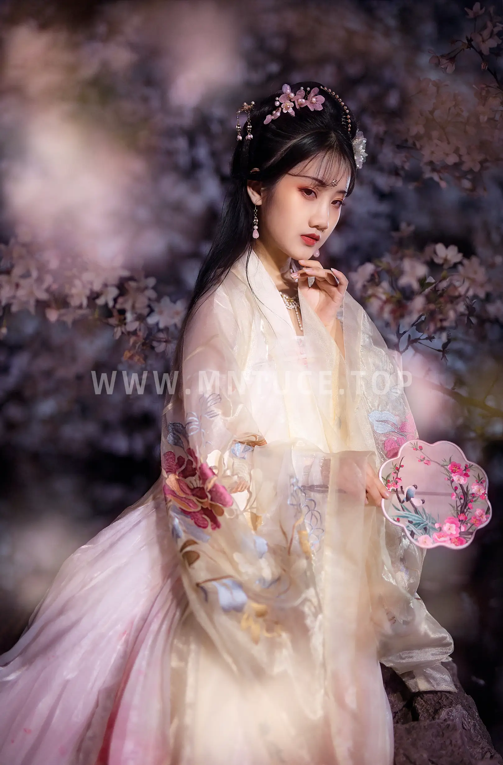 2021.12.29 Vol.548 – 樱 19