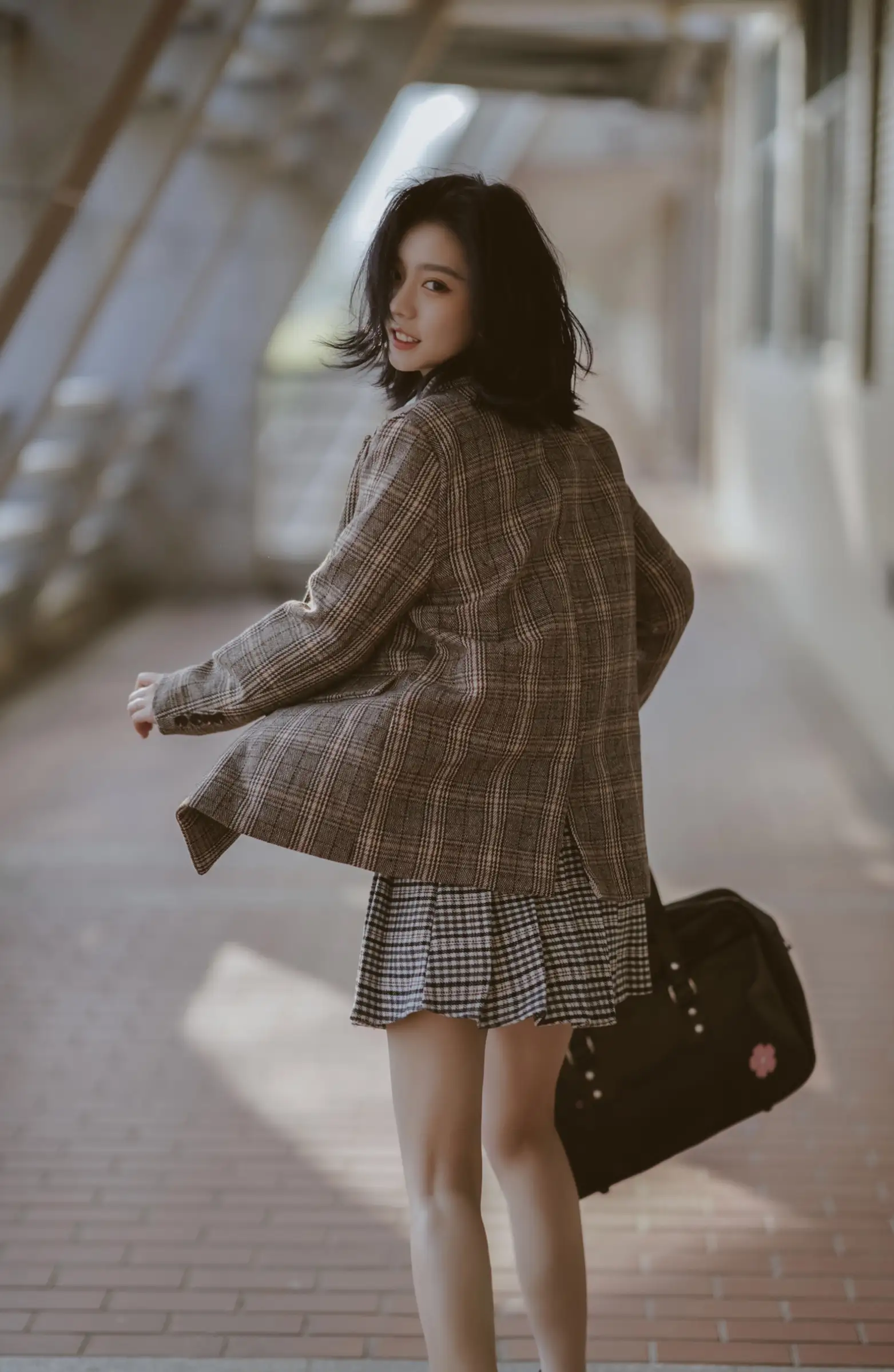 2022.05.22 Vol.0955 – 你的眼中明暗交杂一笑生花 3