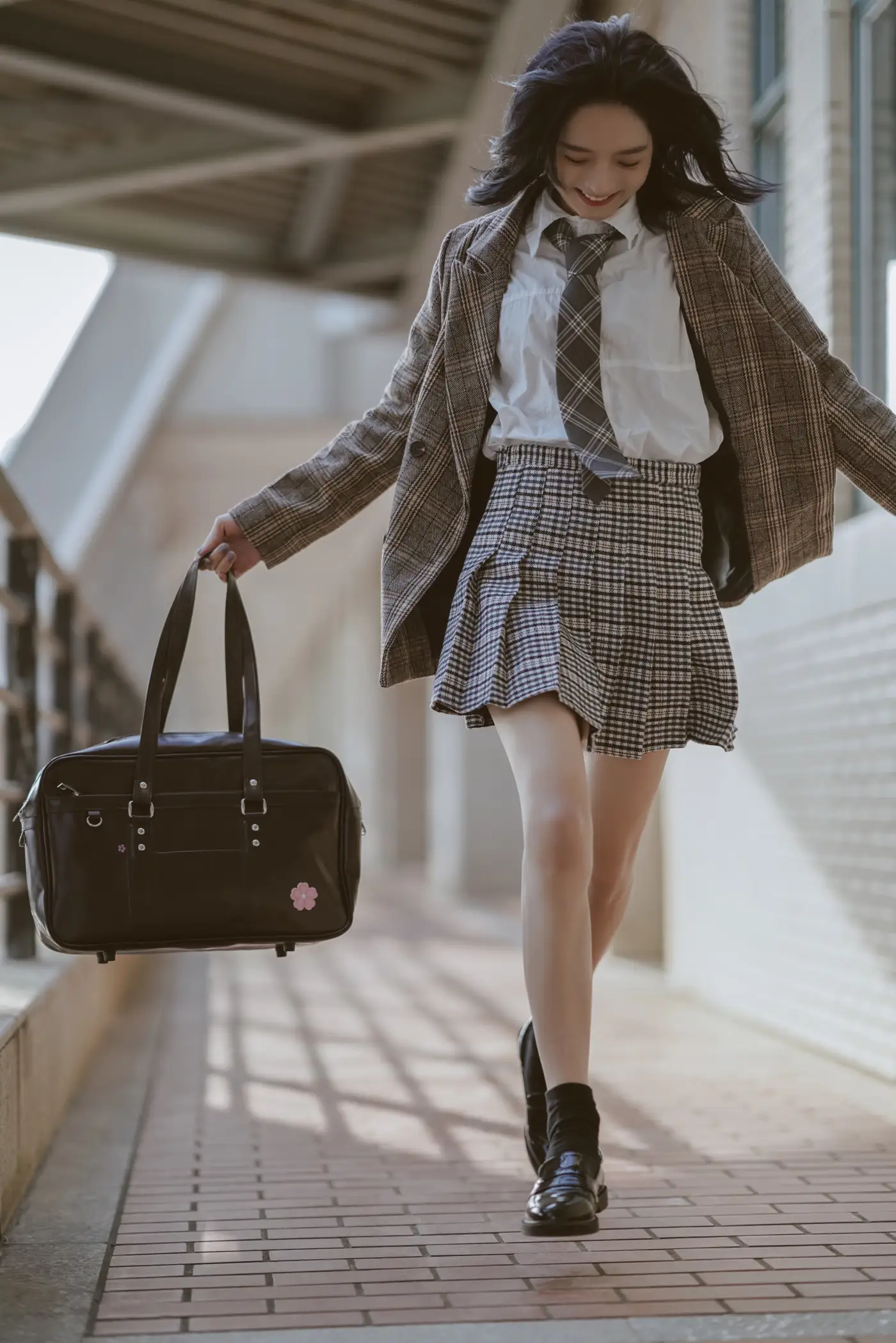 2022.05.22 Vol.0955 – 你的眼中明暗交杂一笑生花 6