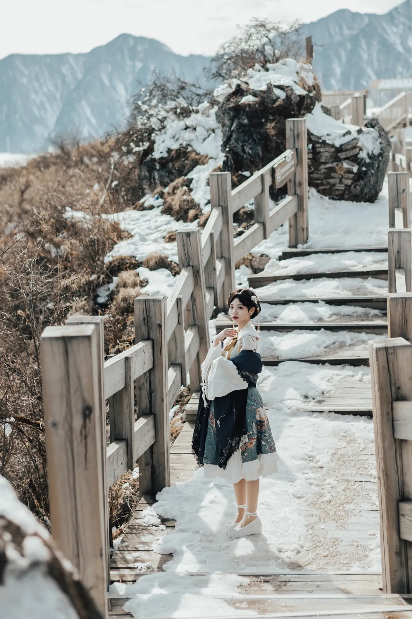 2022.05.18 Vol.0916 – 南山雪 5