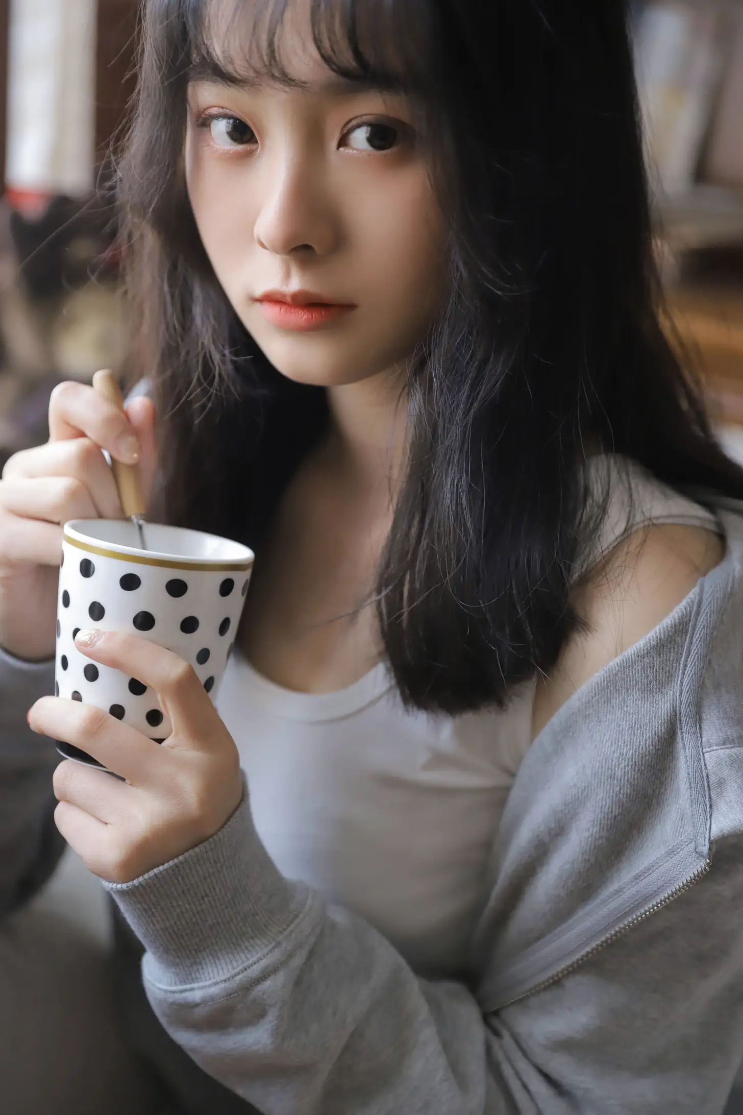 2022.08.01 Vol.1599 – 灰色轨迹 - 3