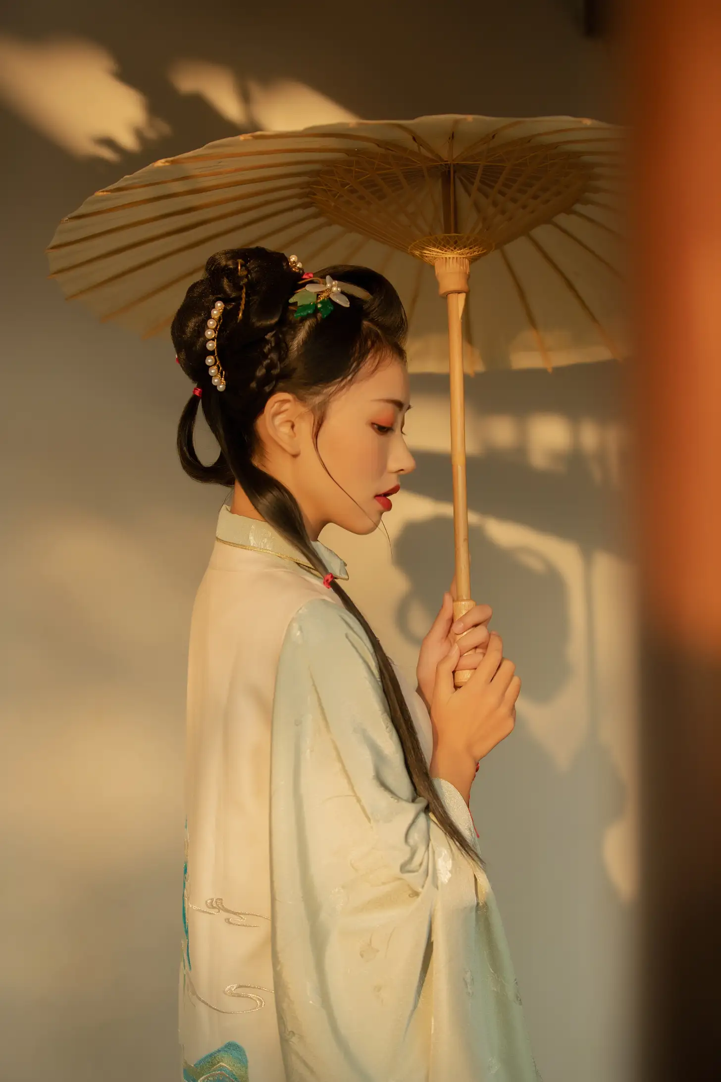 2022.08.28 Vol.1808 – 春雨杏花急急落 24