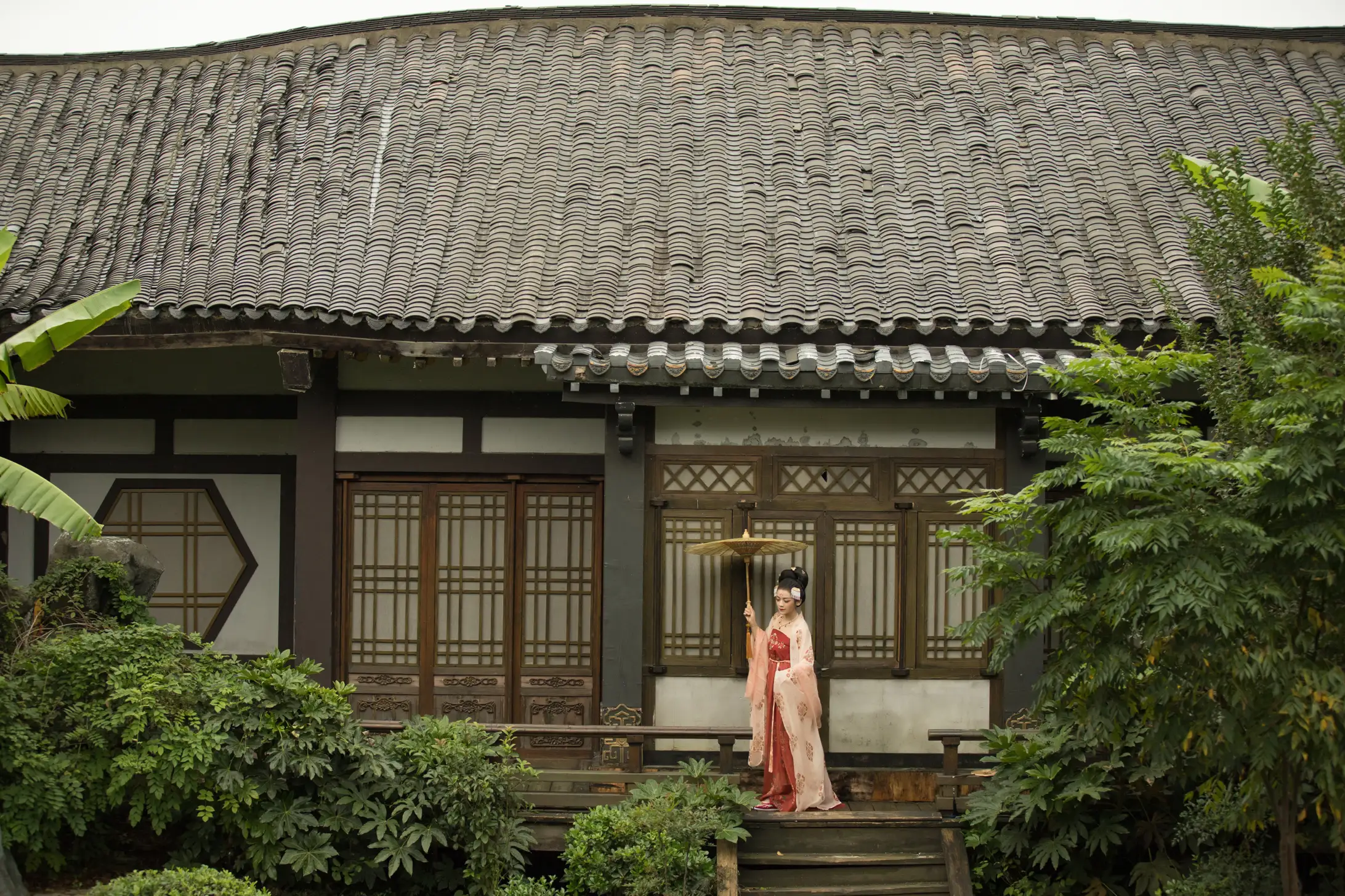 2022.07.06 Vol.1395 – 阙楼霓裳 24