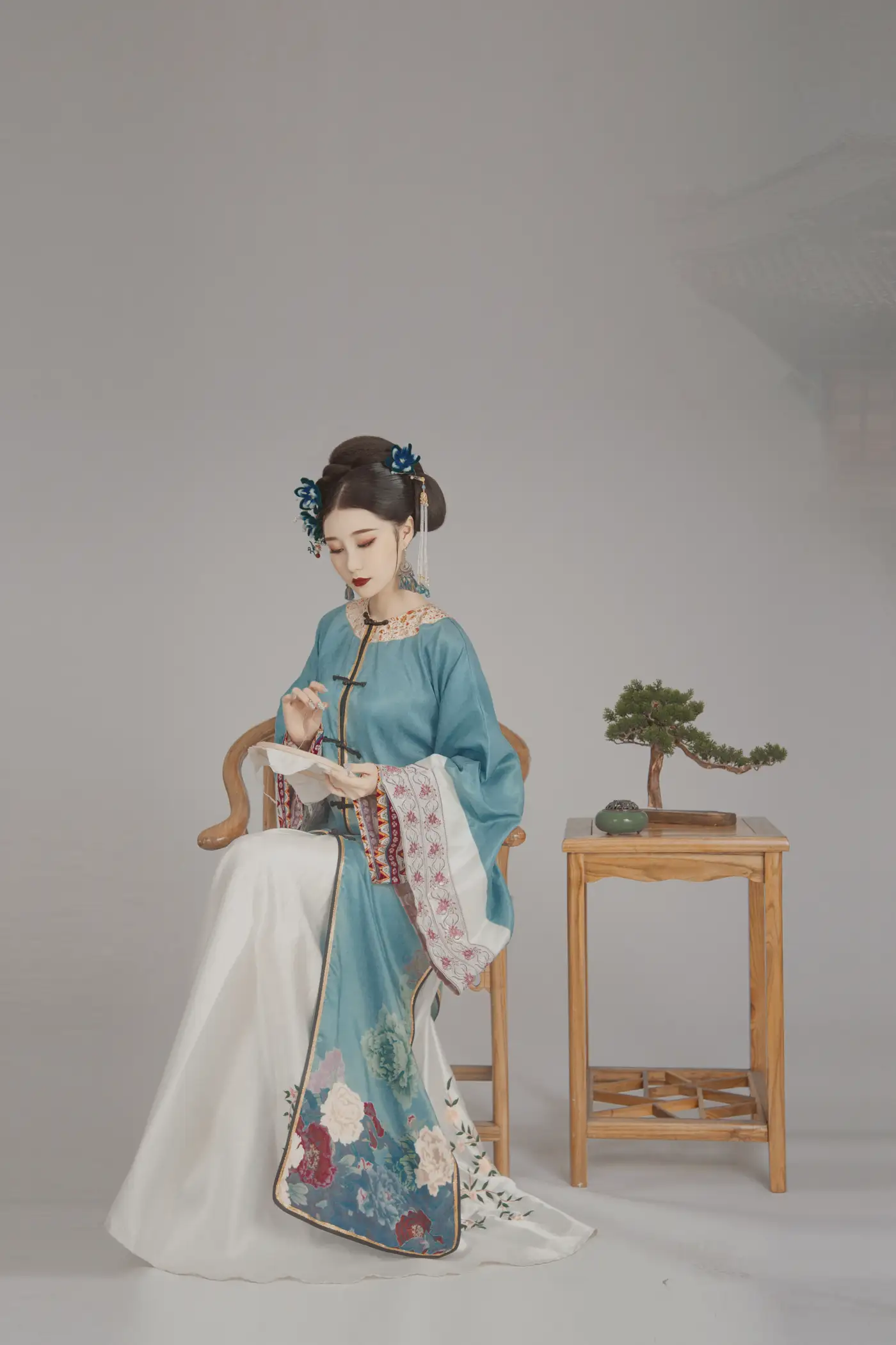 2022.01.21 Vol.691 – 云鬓翠 19