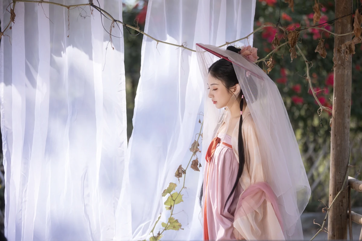 2022.12.28 Vol.2778 – 若梦 14