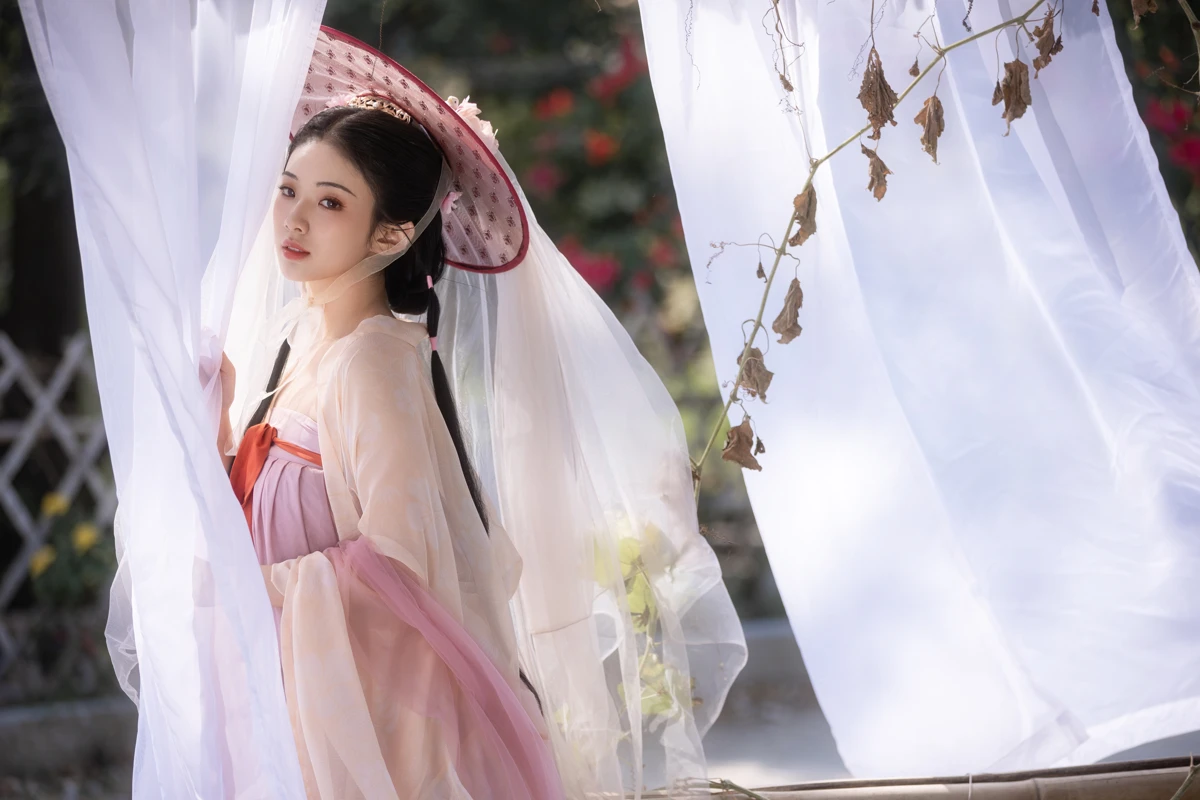 2022.12.28 Vol.2778 – 若梦 16