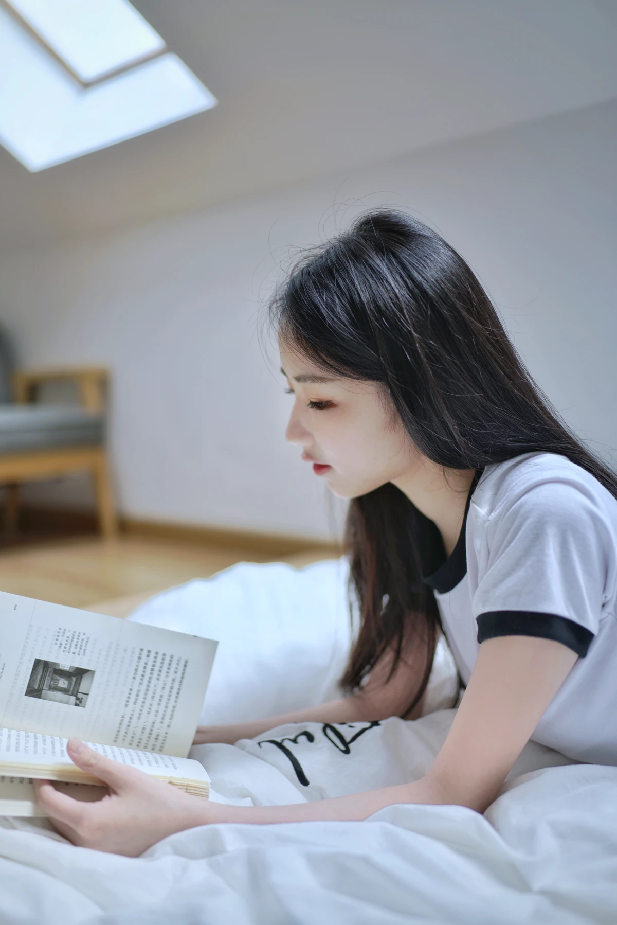 2022.12.29 Vol.2785 – 阁楼里的素白 14