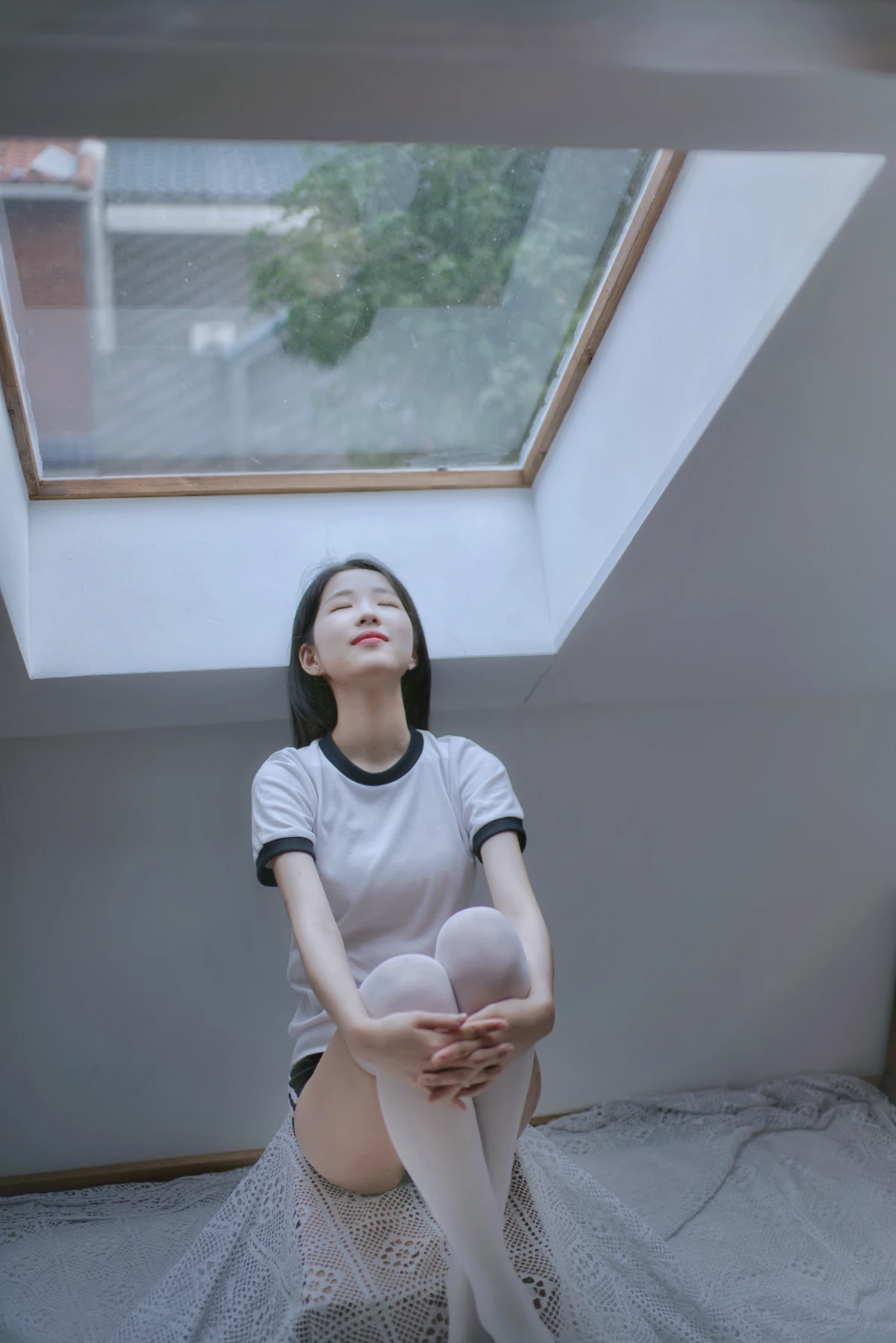 2022.12.29 Vol.2785 – 阁楼里的素白 8