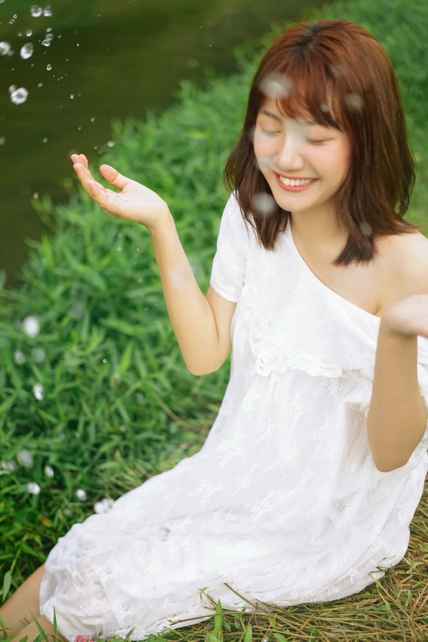 2022.12.01 Vol.2572 – 河边戏水 4