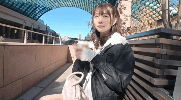 [日韩片] SIRO-5511 | “酒窝是恋爱陷阱！像偶像一样可爱的小美女申请寻找快感？！透过靴子和迷你裙一览无馀的绝对领域，让男人著迷！彻底口交后仰视…” 苗条,美臀,美腿,口交,内射中出,后入,骑乘,舔穴,自慰,手交,指交,美少女,酒店