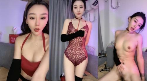[国产片] 超美女神,顶级高颜值漂亮御姐,居然下海了那津女神,高挑身材,极品美腿翘臀,美炸啦,下面有点黑了 - 国产自拍视频 丝袜,苗条,美脚,美臀,美乳,美腿,自慰
